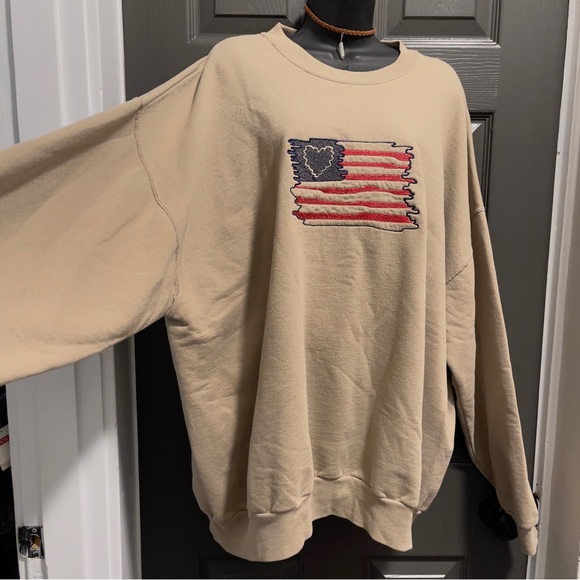Women’s Heart Of America Flag Style Sweatshirt light sage color size 3X - Picture 3 of 13
